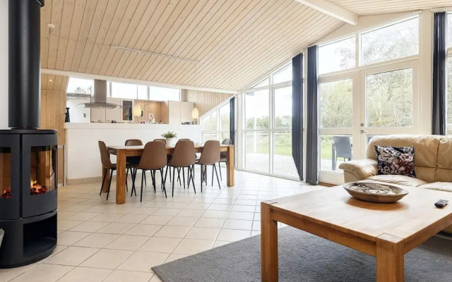 8 Person Holiday Home in Lokken-by Traum