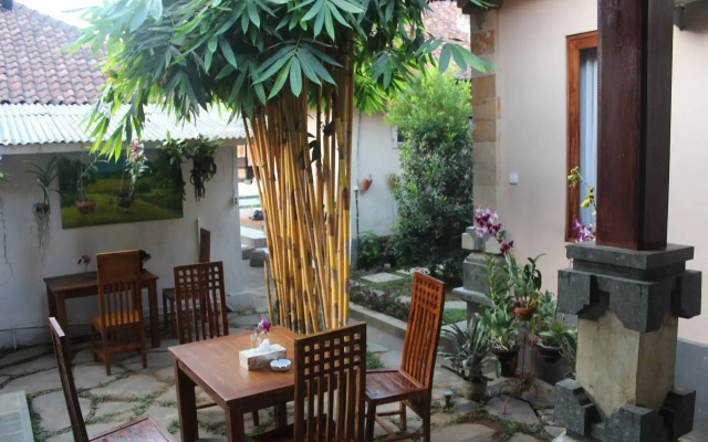 Uma Dewi Guest House