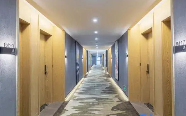 Shiji Huayin Hotel