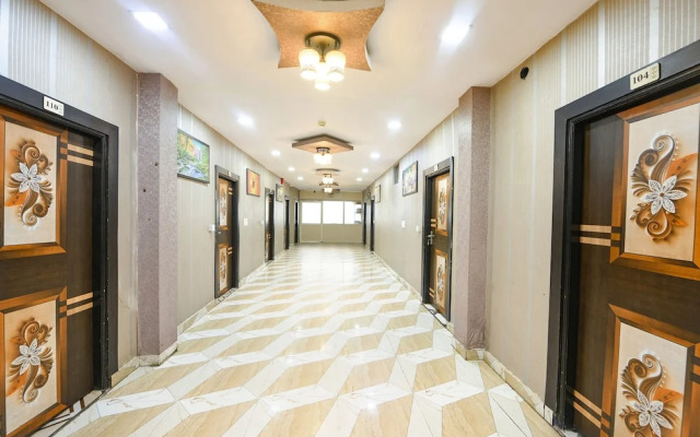 Fabhotel Royal Mountain