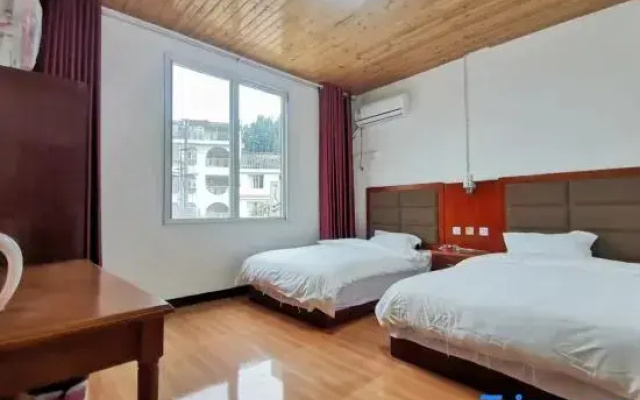 Hongya Linyuan Farmhouse