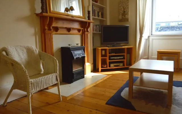Central and Homely One Bedroom Flat