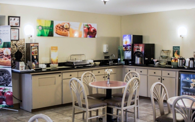 Quality Inn & Suites St Augustine Beach Area