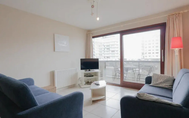 Apartment With Terrace and Side sea View