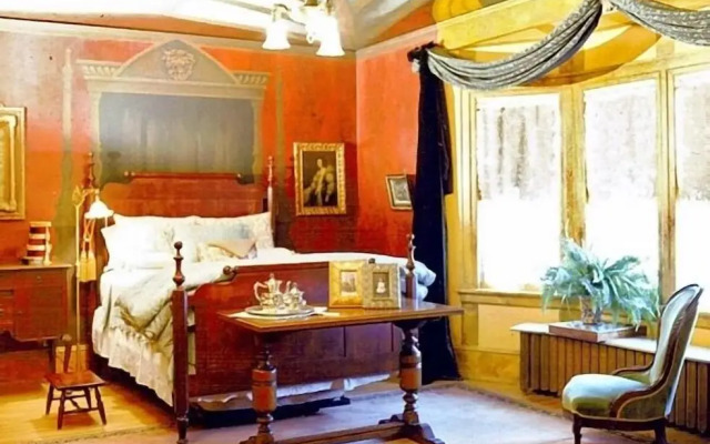 The Brumder Mansion