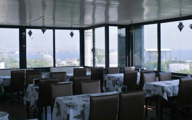 Esra Sultan Petrol Hotel