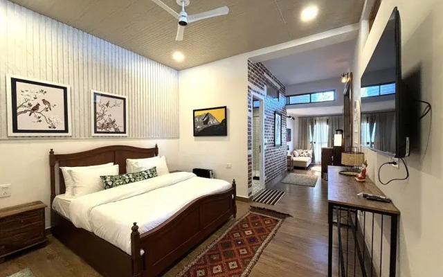 The Ridge House - A Villa Community