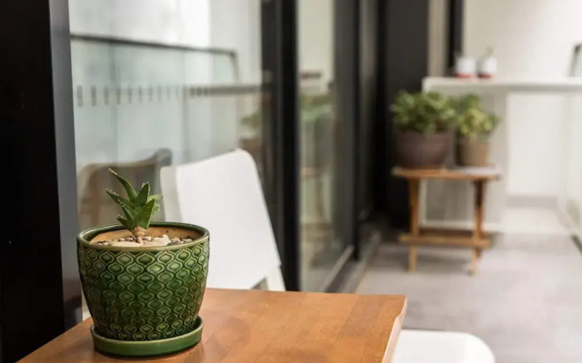 Eclectic 1 Bedroom South Yarra Hideaway