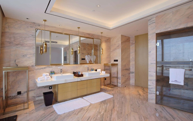 Howard Johnson by Wyndham Glory Plaza ChengHai
