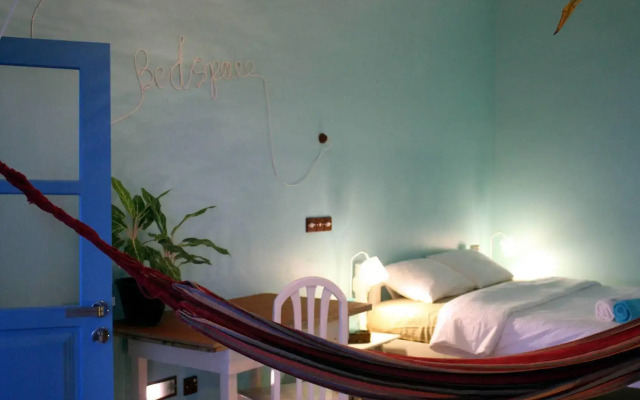 Bedspace Beach
