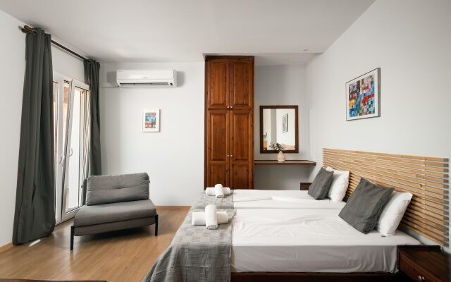 Folies Corfu Town Hotel Apartments