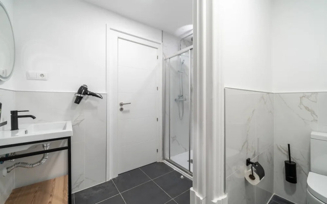 Limehome Porto Rua de Dom Manuel II