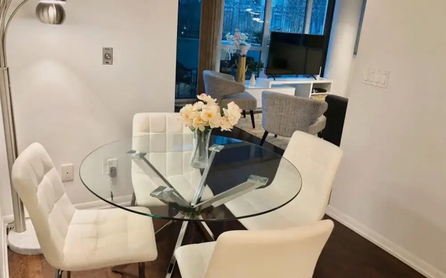 Toronto Downtown Suites Private Terrace
