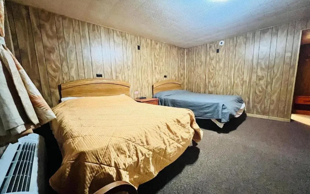 Sycamore Motel Havana Near Illinois River