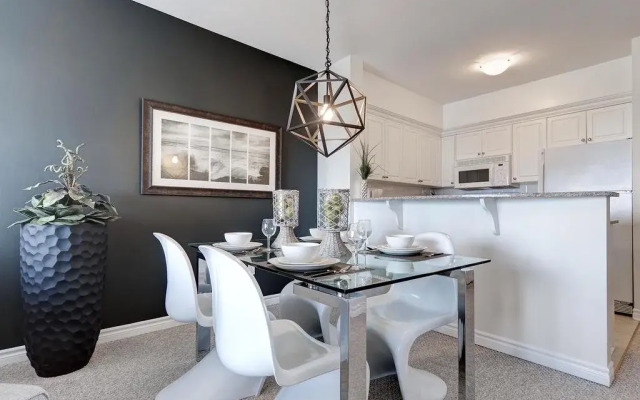 Corporate Stays 50 Laurier Apartment