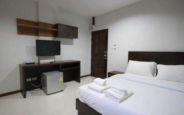 Siriwat Apartment