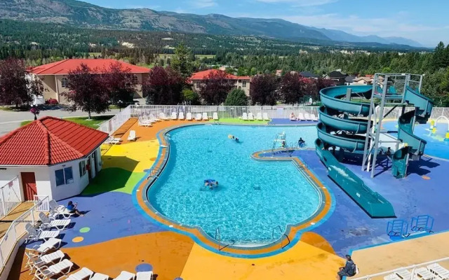 Mountain View Resort and Suites at Fairmont Hot Springs