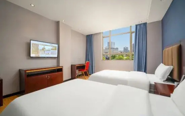 City Hotel