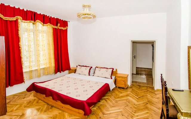 Ivani Hostel and B&B