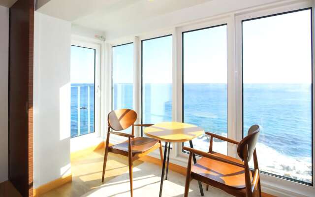 Uljin Firenze Ancient Palace Pension