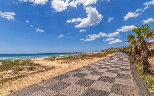 Beautiful Home in Menfi With Wifi and 3 Bedrooms