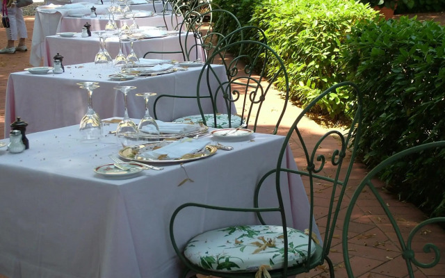 Villa Scacciapensieri Boutique Hotel