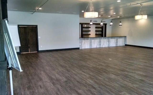 Okoboji Commons Hotel