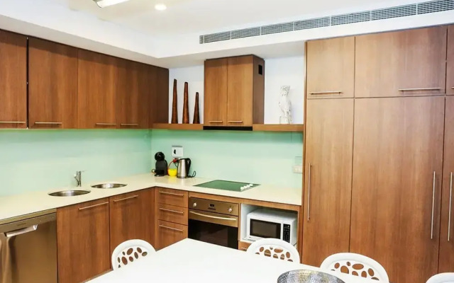 Temple 313 Recently Refurbished 3BR Apt