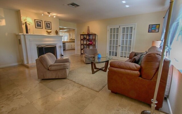 Luxury Villa Mar by RedAwning