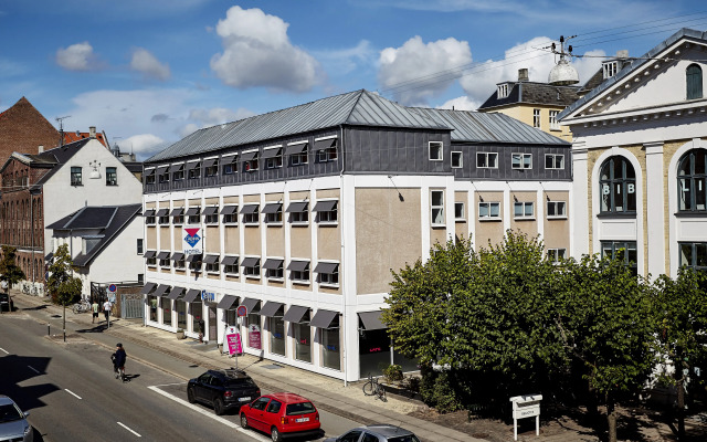 CABINN Express Hotel
