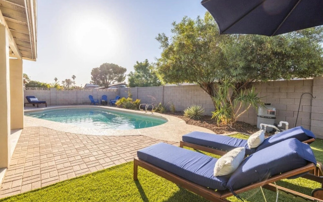 Chandler Galveston 4 Bedroom Home by RedAwning