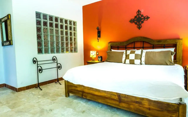 Paseo Del Sol by Bric