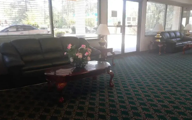 Traveler Inn and Suites
