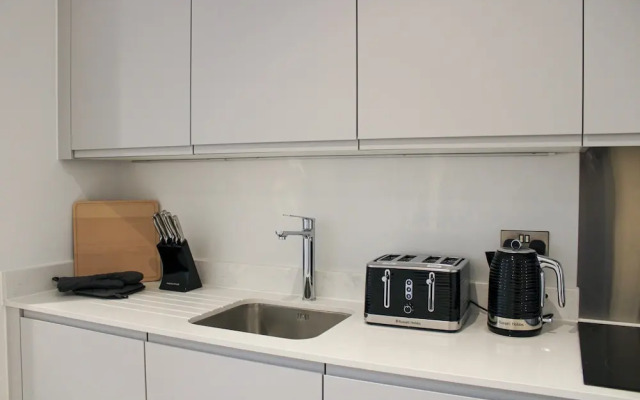 Slate Suite 1BR City Views