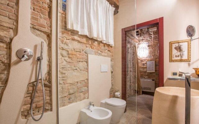 15 Santori Luxury Home