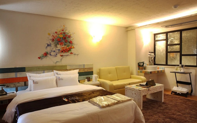 Art 1 Hotel
