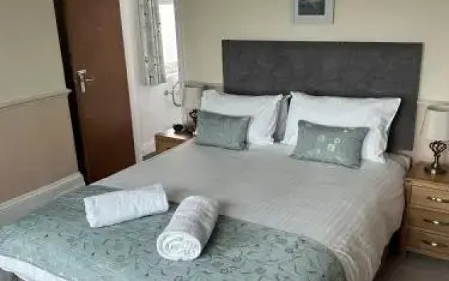 Harbour Lights Guest House