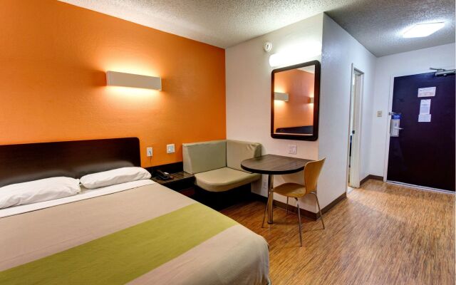 Executive Inn & Suites