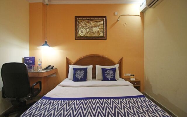 OYO 7147 Hotel Madhur Regency