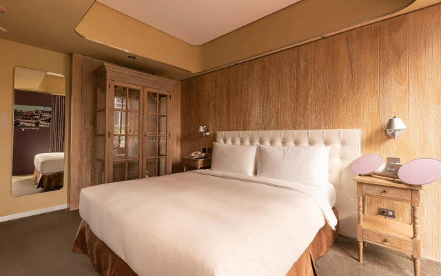 Inhouse Hotel