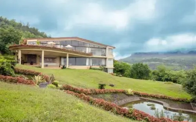 The Glass House by Vista Rooms