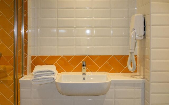 Best Western Plus London Wembley Hotel