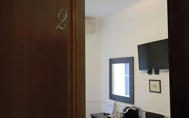 Few Steps From Colosseum