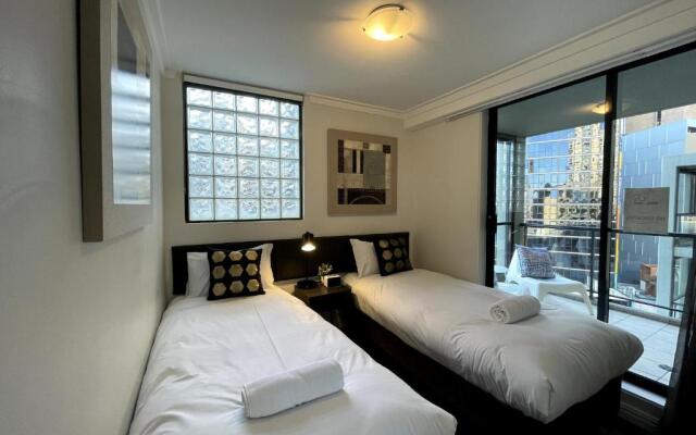 KOZYGURU SYDNEY CBD Family Friendly 3Bed APT NHA653-1702