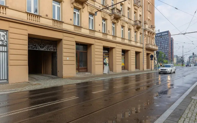 Studio Narutowicza 38 by Renters