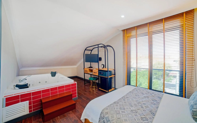 City Moonlight Apart Hotel