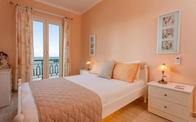 Villa Elizabeth - Seafront Modern Villa - Villa Elizabeth - Seafront Classic Villa