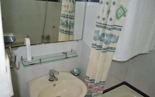 Vuon Tao Dan Hotel Near Ben Thanh Market