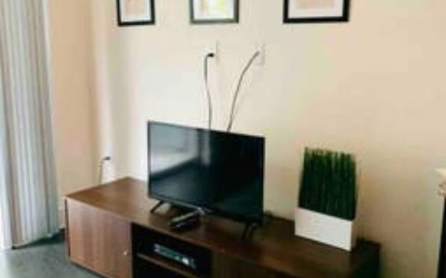 Charming Buckhead Studio