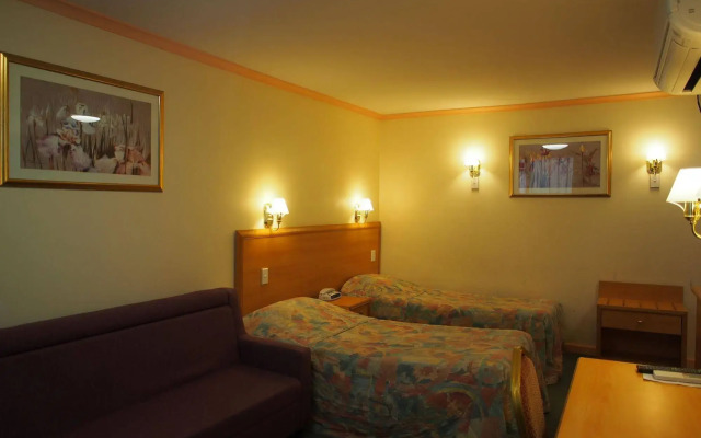 Edgecliff Lodge Motel